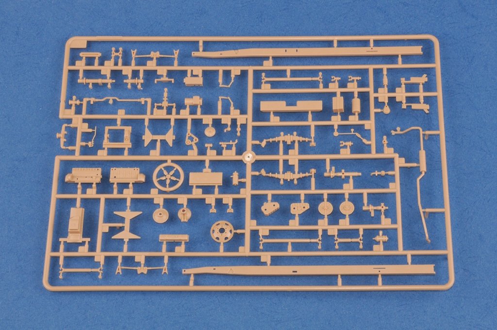 Hobby Boss 83830 US GMC CCKW 750 gallon Tanker 1/35 – immagine 7