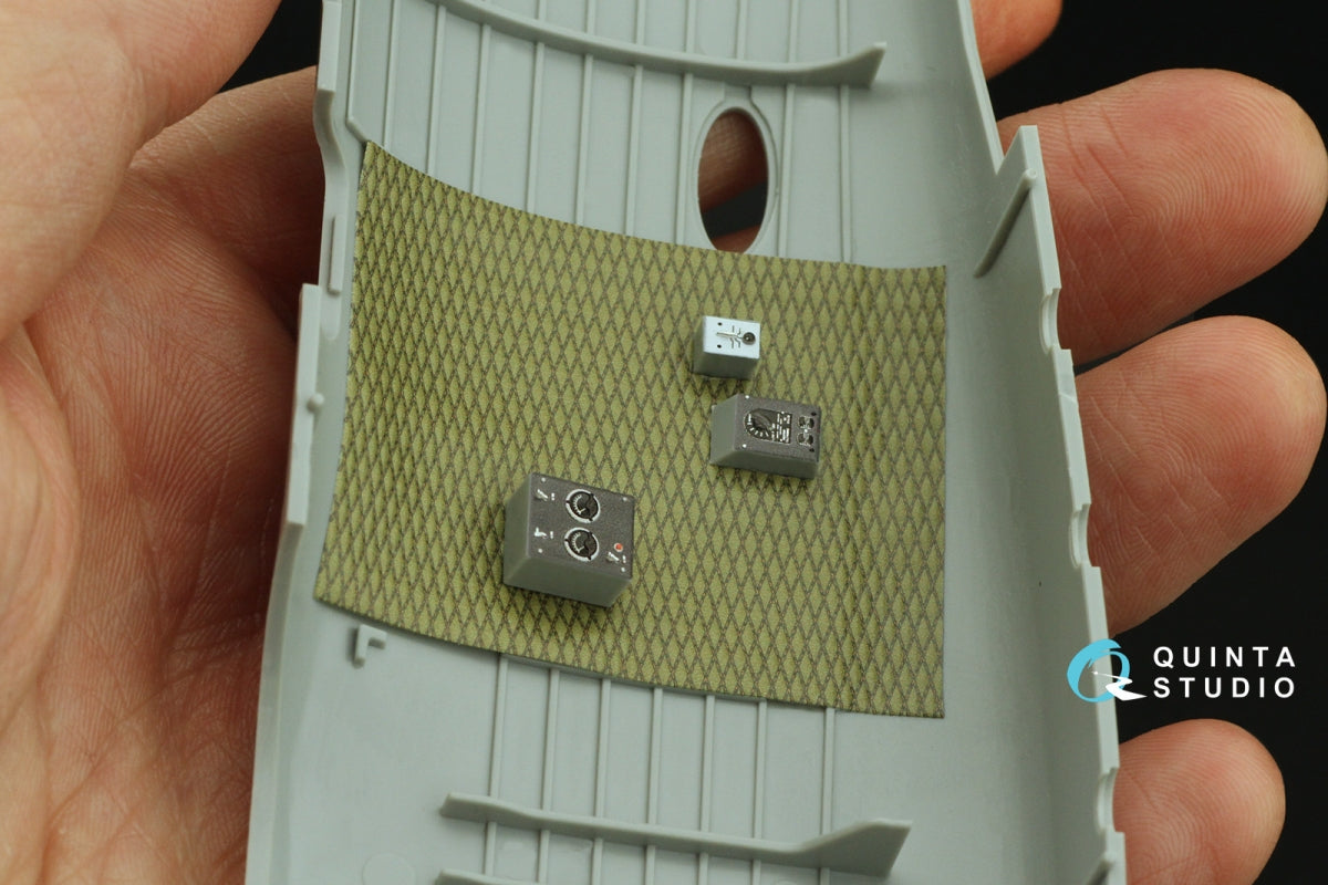 Quinta Studio QD32212 Housse matelassée pour cockpit d&amp;#39;avion américain. Intérieur coloré imprimé en 3D sur papier décalcomanie (Tous les kits) 1/32 – image 5