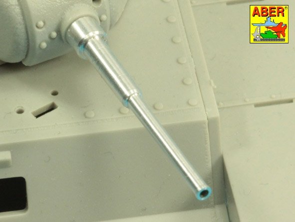 Aber 35L-318 Main armament for the Soviet heavy tank SMK 1X76,2mm L-11, 1x45mm M1932 1/35 – image 4