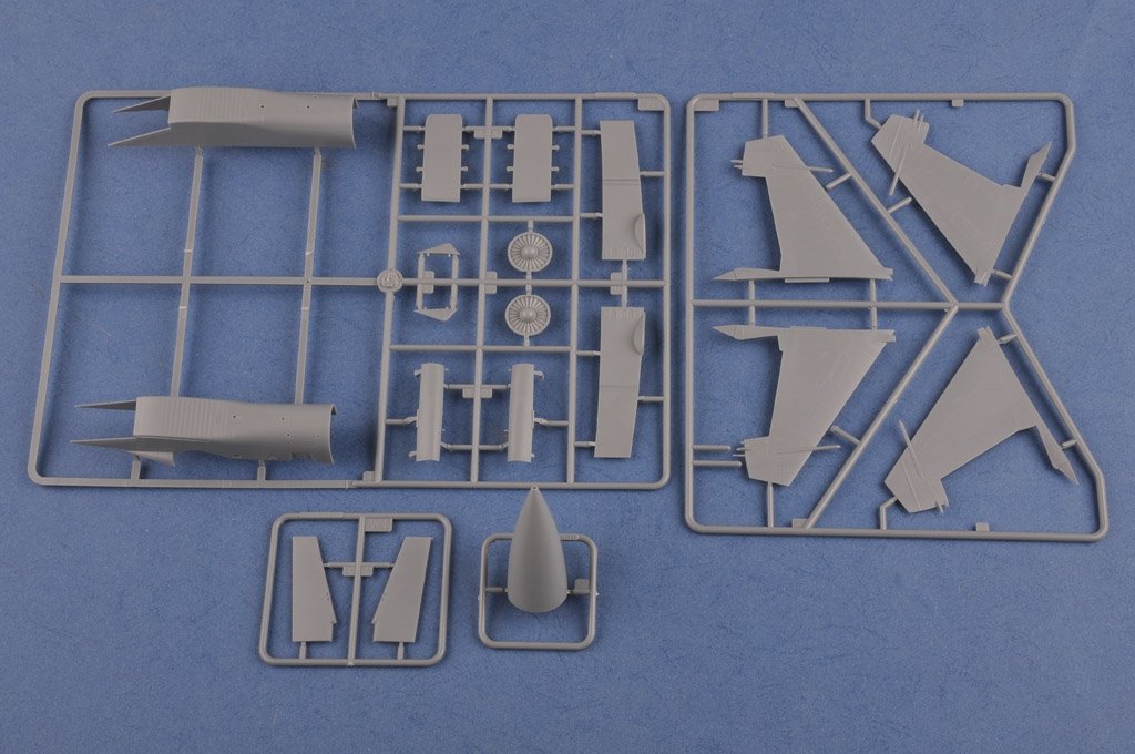 Hobby Boss 81712 Su-27 Flanker Early 1/48 – image 8