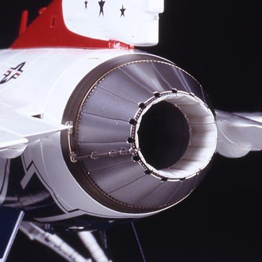 Tamiya 60316 F-16C Thunderbirds 1/32 – immagine 4