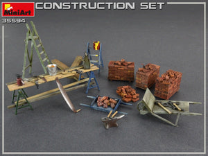 MiniArt 35594 Kit de construction : échelles, table, seaux, briques, chariot, enclume, poutres, cric et outils 1/35 – image 10