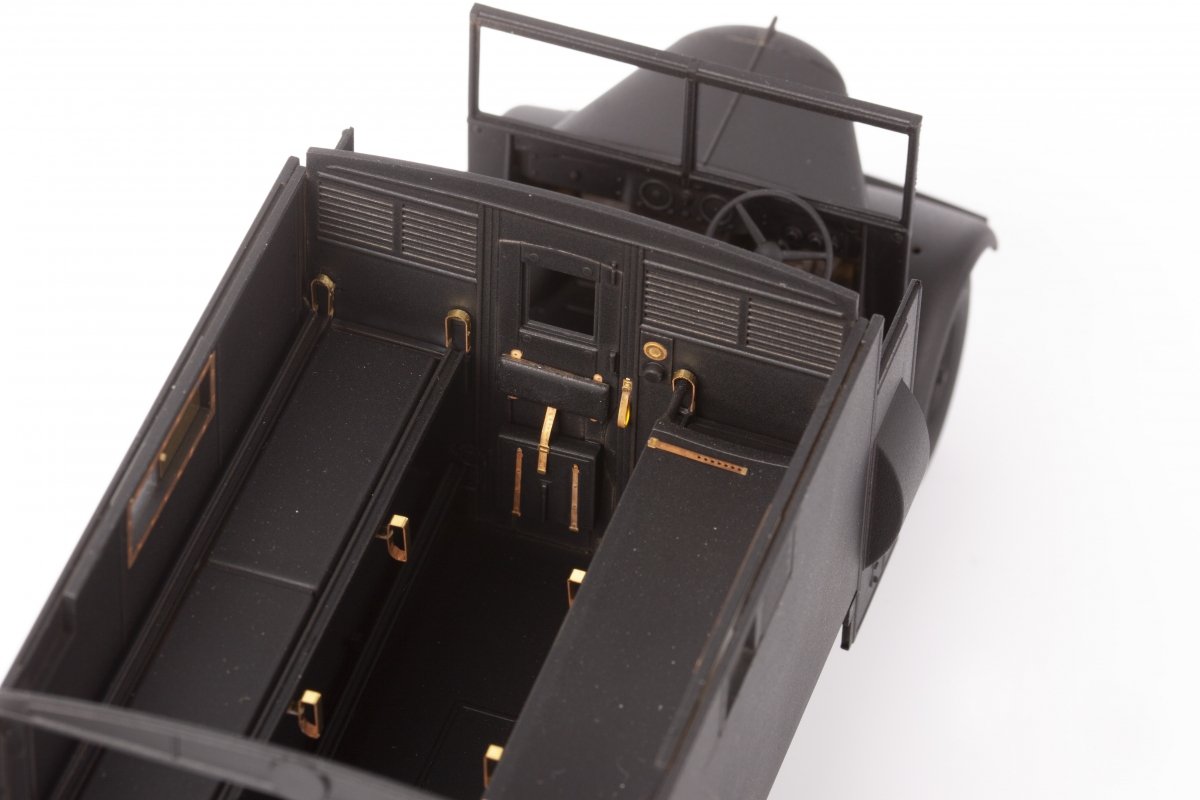 Eduard 36493 Austin K2/ Y ambulance AIRFIX 1/35 – zdjęcie 7