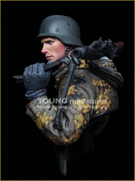 Young Miniatures YM1882 German Machine Gunner Eastern Front WWII 1/10 – Bild 3