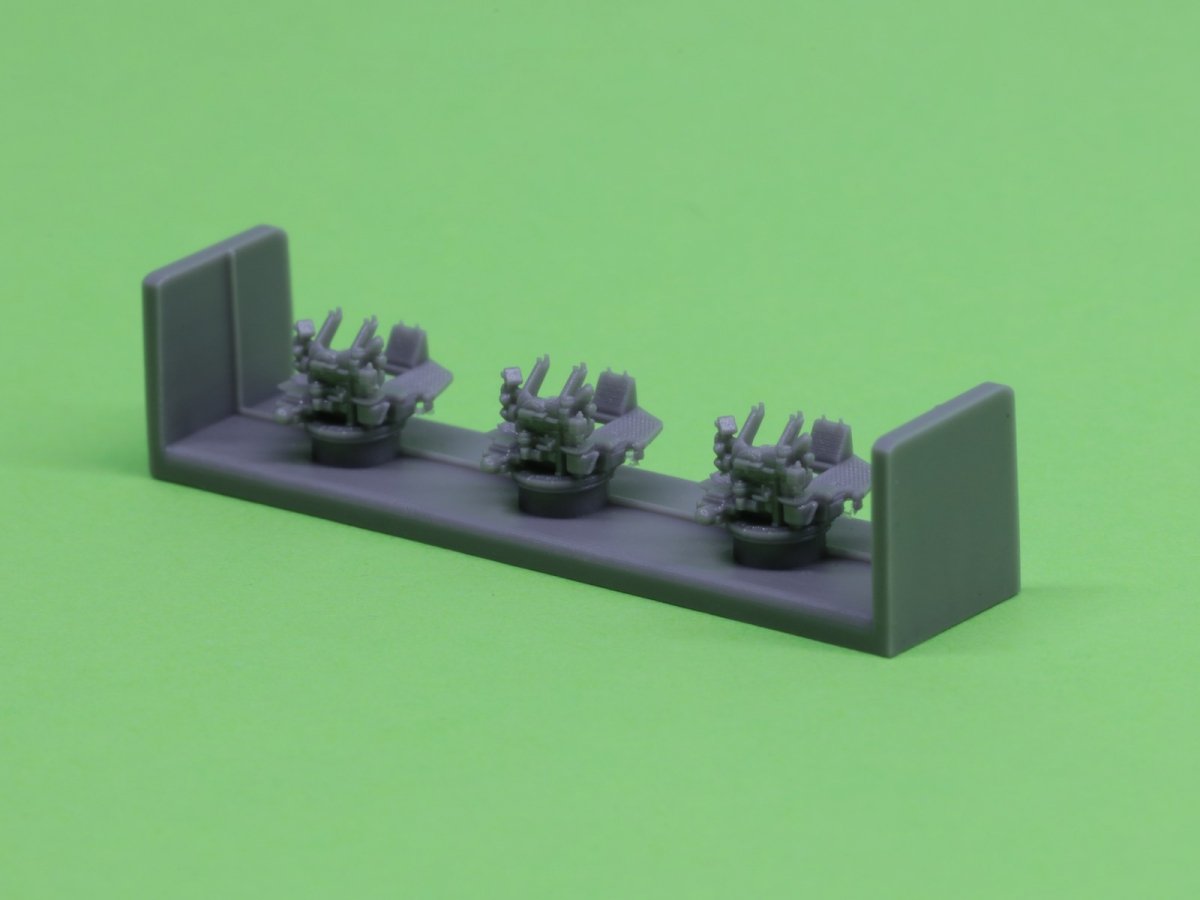 Master SM-350-091 USN 40 mm/56 Bofors twin mount ver.1 / with Mk-51 director - (resin, PE and turned parts) - (6pcs) 1/350 – zdjęcie 7