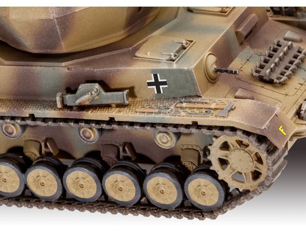 Revell 03267 Flakpanzer IV Wirbelwind 2 1/72 – image 4