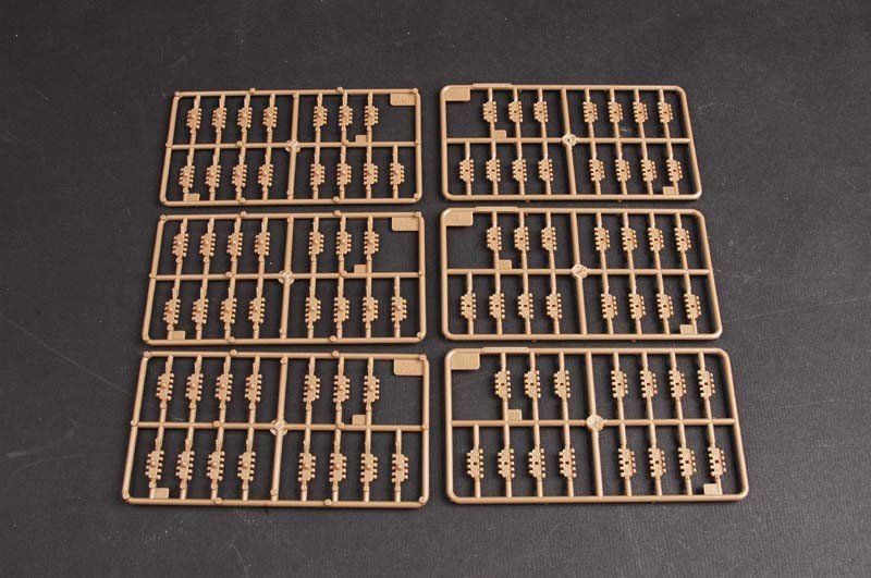 Trumpeter 01573 Voroshilovets Tractor 1/35 – immagine 12