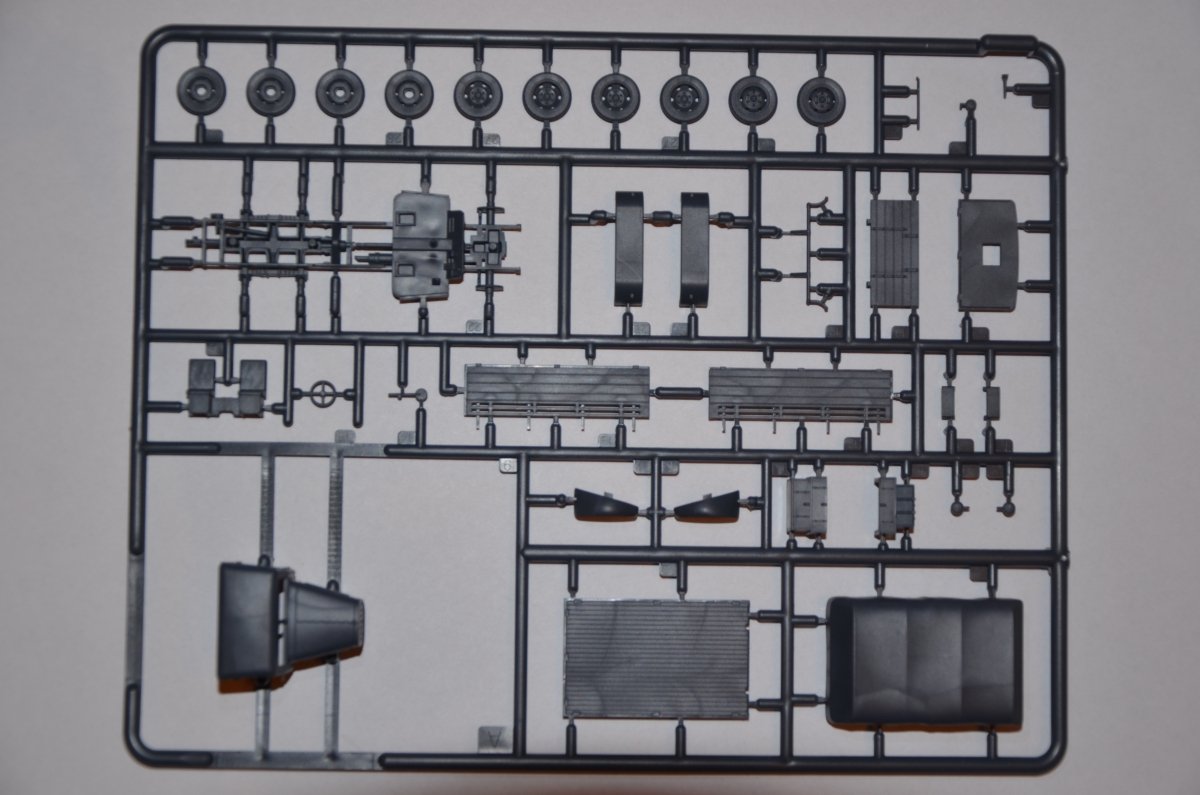 First to Fight PL030 Praga RV samochód ciężarowy 1/72 – zdjęcie 4