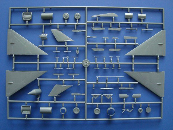 Kovozavody Prostejov KPM0122 MiG-21PFM Fishbed F 1/72 – immagine 3
