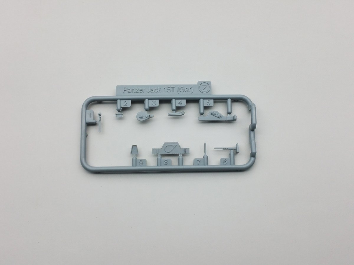Amusing Hobby 35A019 Pz.Kpfw.38D 1/35 – immagine 10