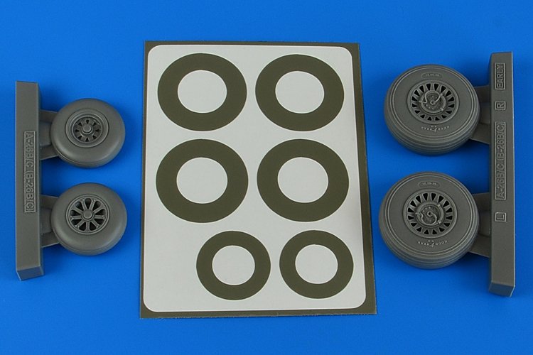 Aires 4841 A-26B/C (B-26B/C) Roues Invader et masques de peinture, début du 1/48 ICM