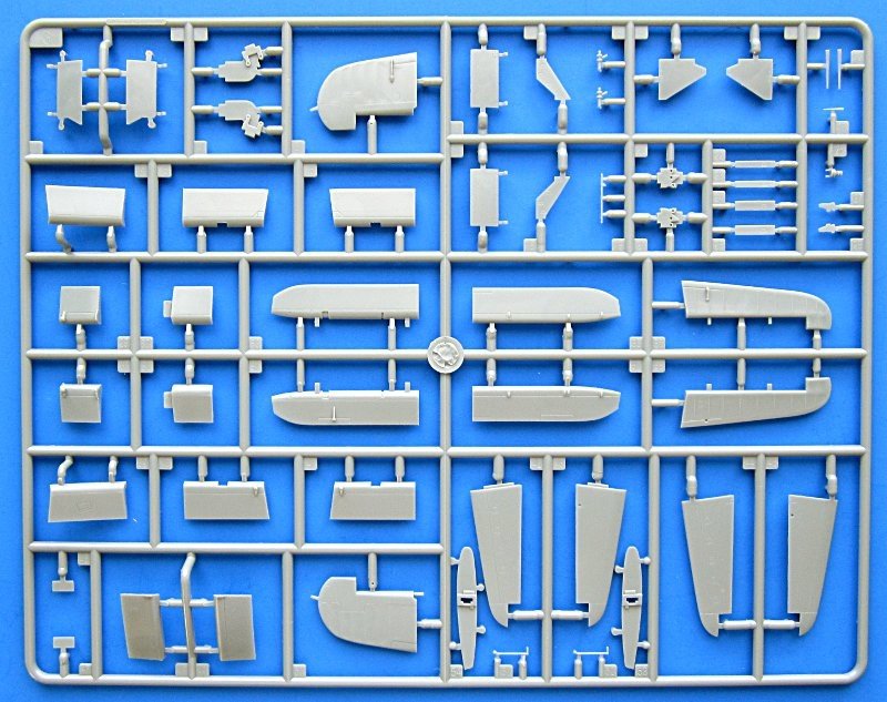 Hobby Boss 80386 F4U-4 Corsair Early Version 1/48 – immagine 8