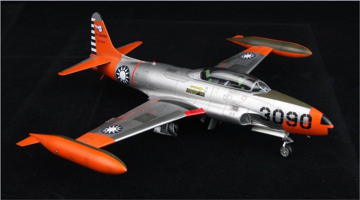 Great Wall Hobby S4805 RoCAF T-33A Shooting Star 1/48 – Bild 5