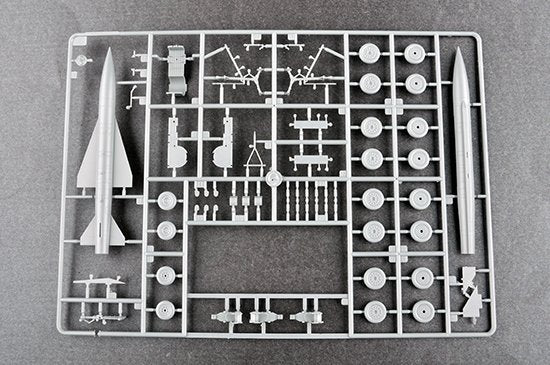 Trumpeter 01695 Soviet Tu-22 &amp;quot;Blinder&amp;quot; tactical bomber 1/72 – immagine 10
