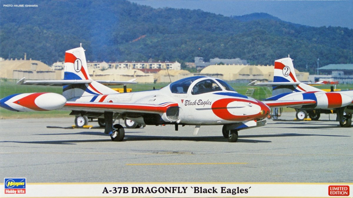 Hasegawa 02072 A-37B Dragonfly "Black Eagles" (2 plane set) 1/72