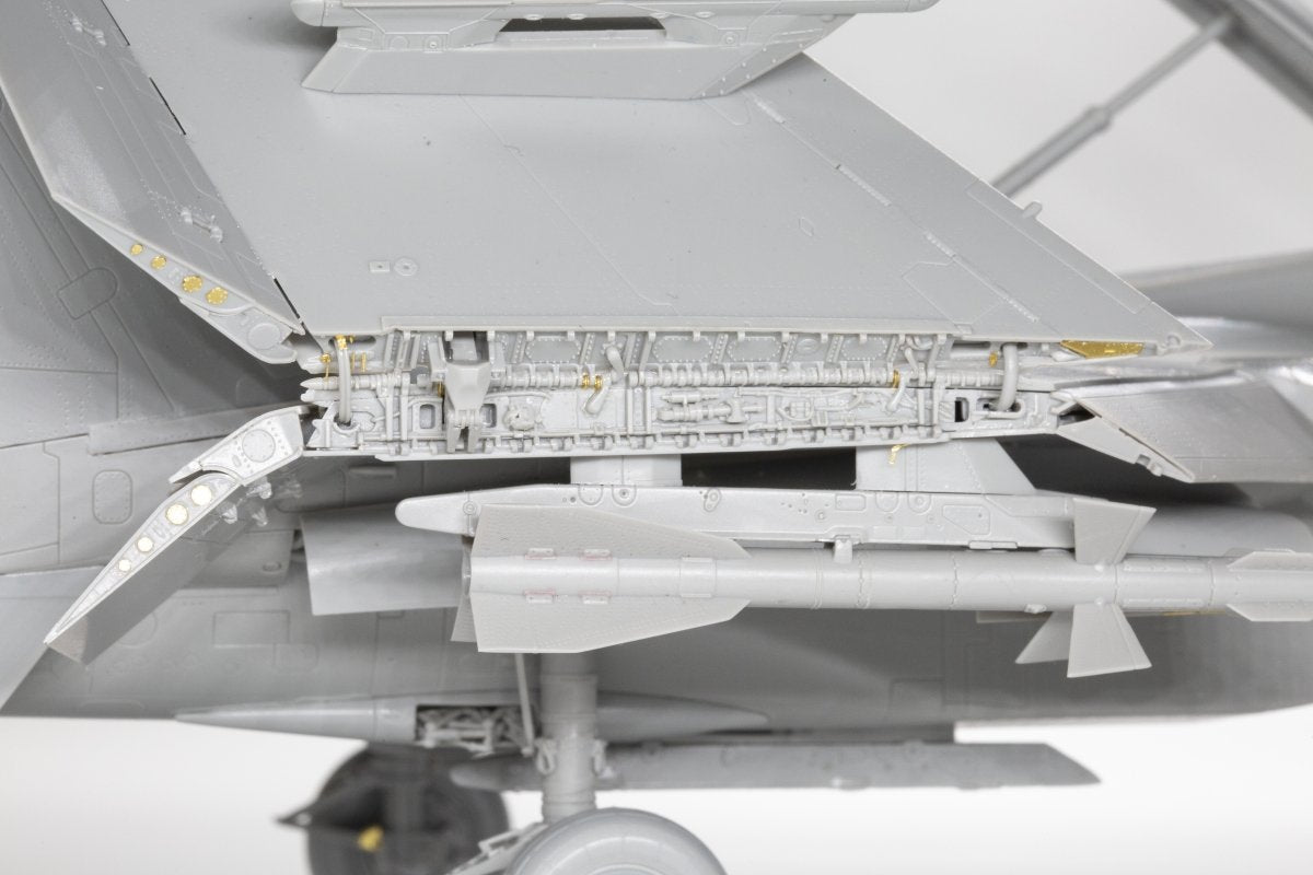MiniBase 8001 SU-33 Flanker-D 1/48 – zdjęcie 20