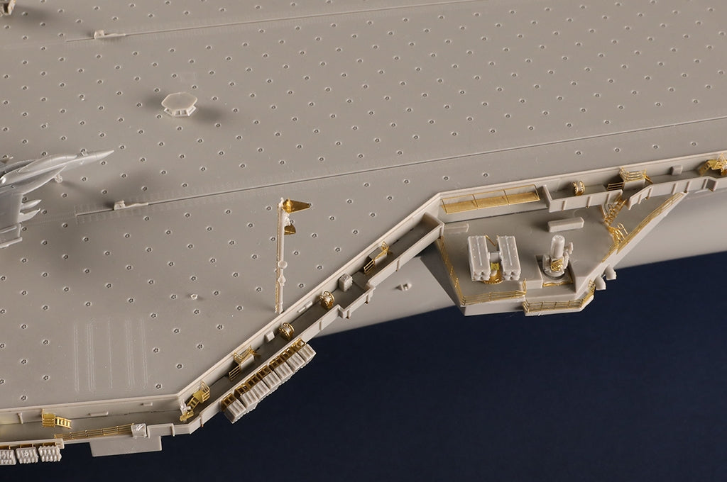 Trumpeter 05638 USS Gerald R.Ford CVN-78 1/350 – imagen 21