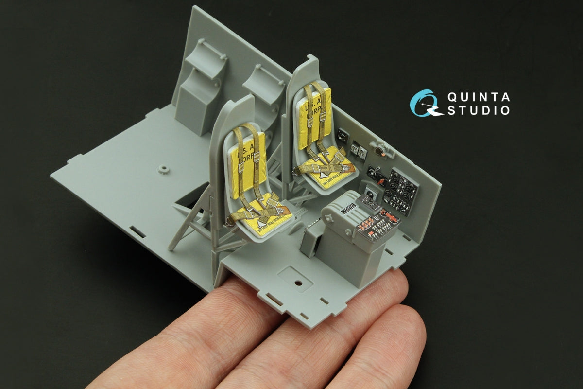 Quinta Studio QD32218 Boeing B-17G Navigator, bombardier, waist and tail gunners compartments. 3D-Printed coloured Interior (HK models) 1/32 – immagine 7