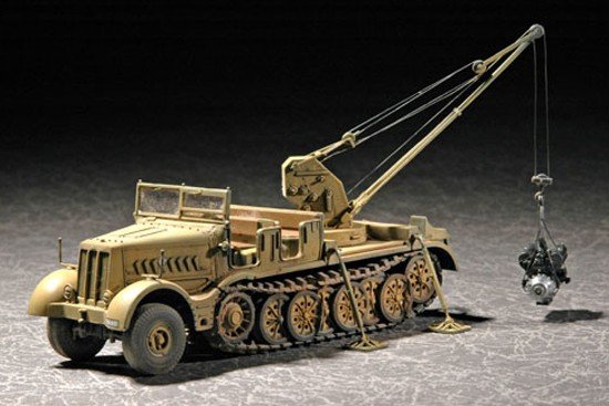 Trumpeter 07253 Sd.kfz.9/1 Early Version(Drehkran 6t auf Zugkraftwagen 18t 1/72
