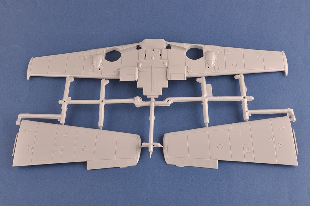 Hobby Boss 81809 Messerschmitt Bf109E Septembre 1940 1/18 – image 5
