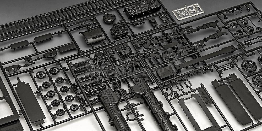 Revell 02166 Mehrzweck-Lokomotive Baureihe 03 1/87 – immagine 6