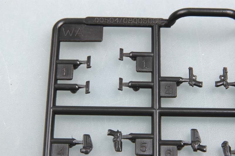 Trumpeter 00504 M9 World Pistol Selections 1/35 – immagine 5