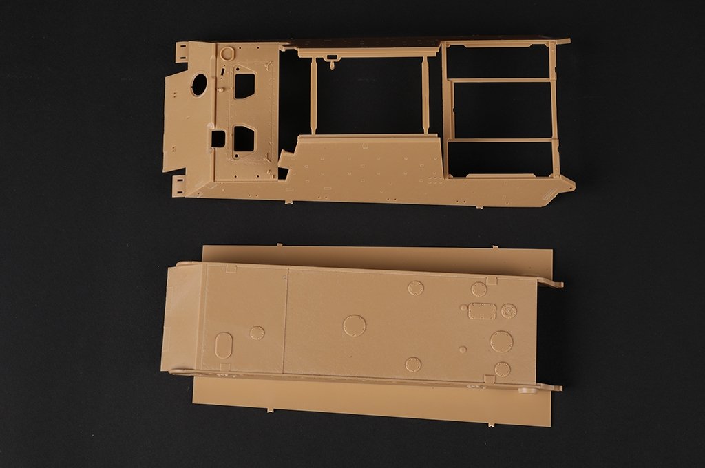 Hobby Boss 84562 German &amp;quot;Tiger&amp;quot; tank destroyer (Henschel type) 1/35 – immagine 5