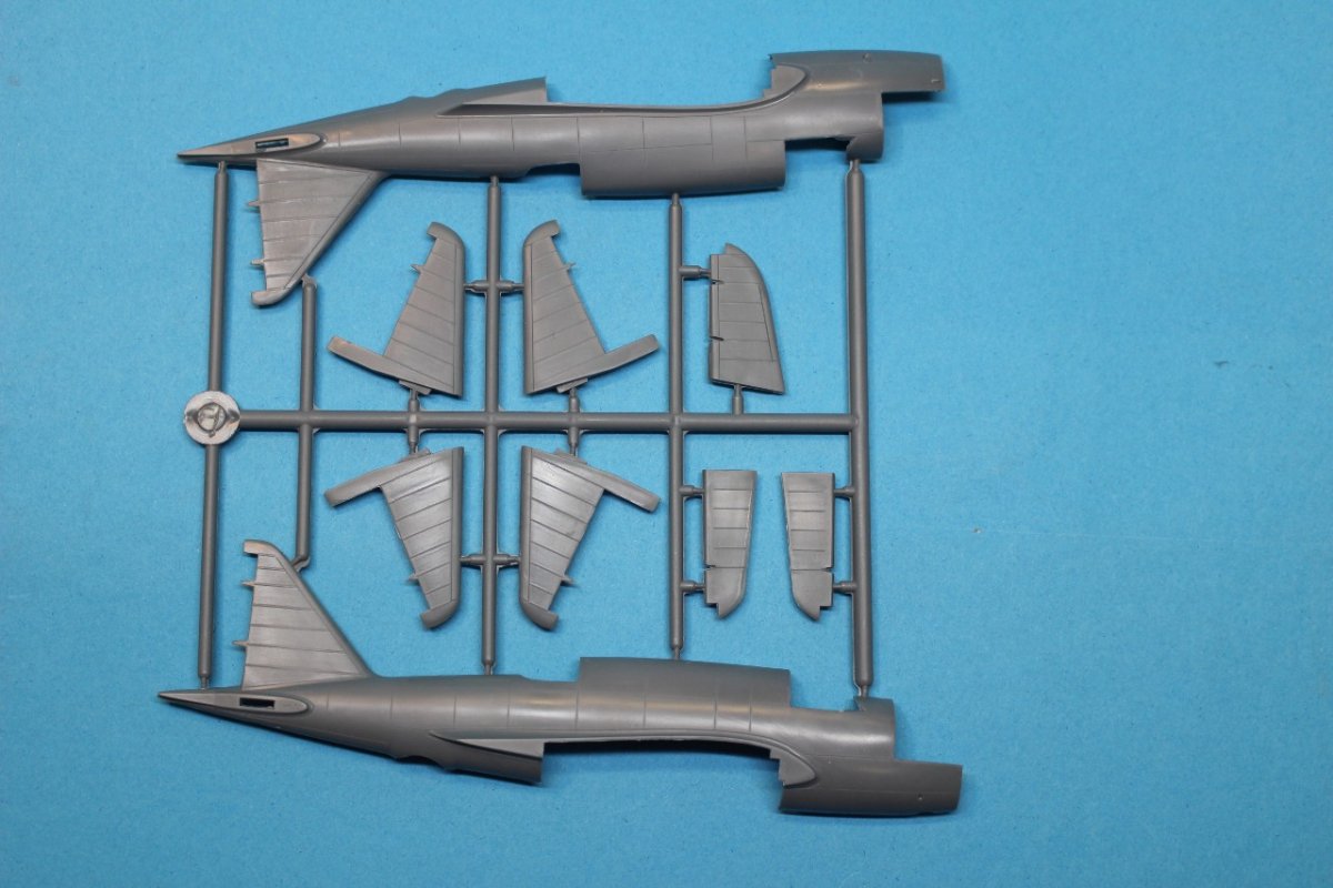 Fly 72040 PZL.37 A Moose A (1/72) – image 4