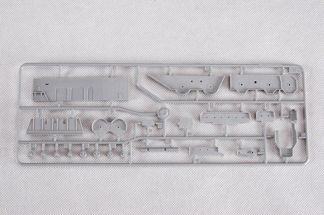 Trumpeter 05609 USS TICONDEROGA CV-14 1/350 – imagen 10