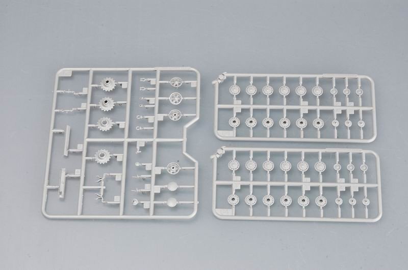 Trumpeter 07235 Char soviétique KV-2 M1940 (1/72) – image 5