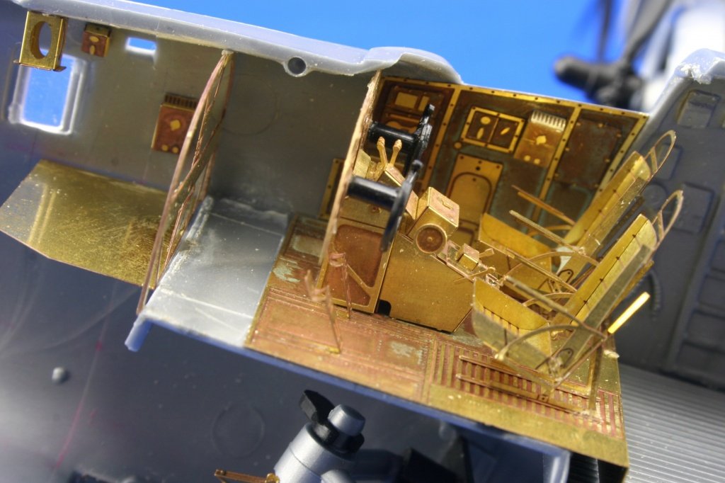 Eduard 49440 B-24J front interior 1/48 Revell – immagine 5