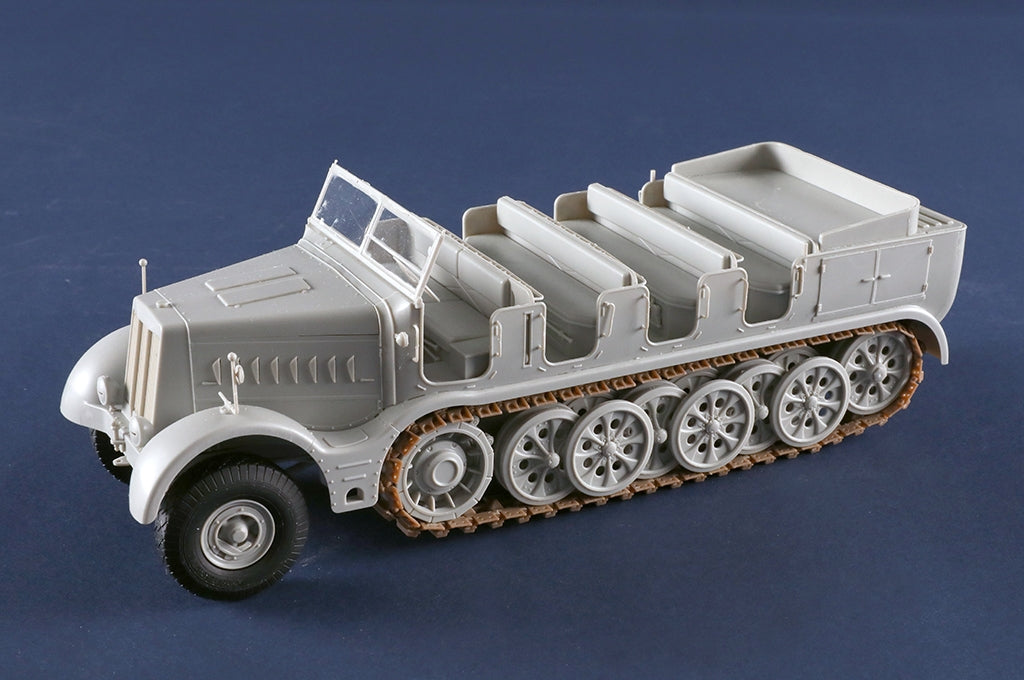 Trumpeter 09575 Schwerer Zugkraftwagen 18 t Sd.Kfz.9 Artillery Version 1/35 – image 6