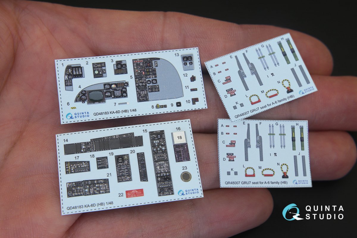 Intérieur imprimé en 3D et coloré sur papier décalcomanie pour le KA-6D Intruder (référence Quinta Studio QD48183), à partir d&amp;#39;un kit HobbyBoss, échelle 1/48. – image 3