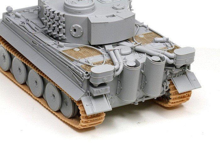 CYBER HOBBY 9142 Pz.Kpfw.VI Ausf.E Tiger I Early 1/35 – immagine 3