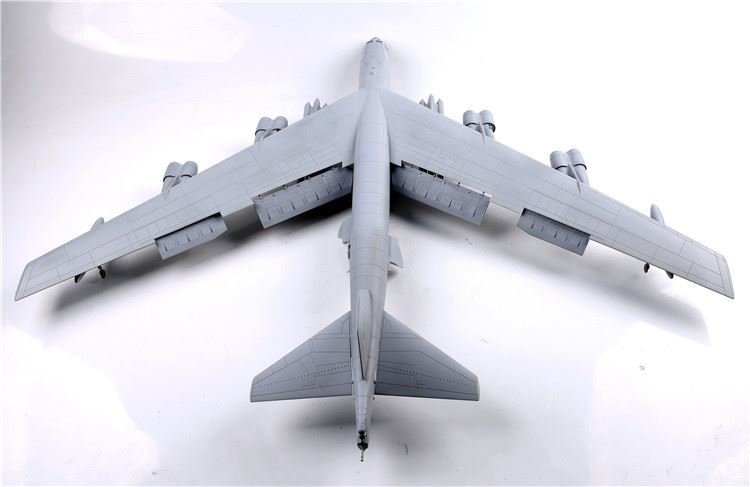 Modelcollect UA72200 B-52H U.S. Stratofortress strategic Bomber 1/72 – immagine 4