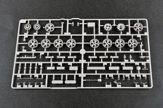 Trumpeter 09501 AT-T Artillery Prime Mover 1/35 – immagine 6