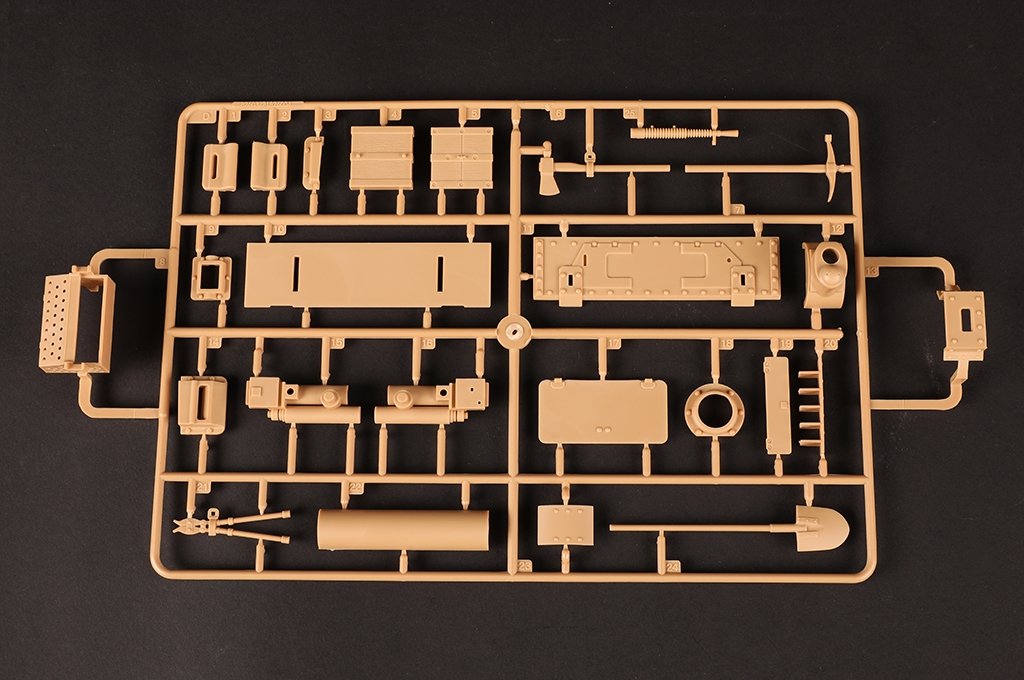 Hobby Boss 82603 38(t) tank E/F type 1/16 – Bild 21