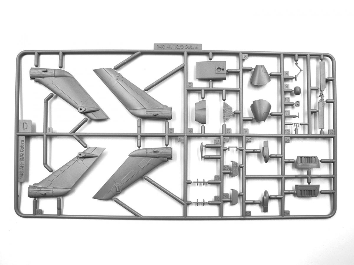 ICM 48298 AH-1G Cobra and M8A1 US Landing Mat 1/48 – immagine 2