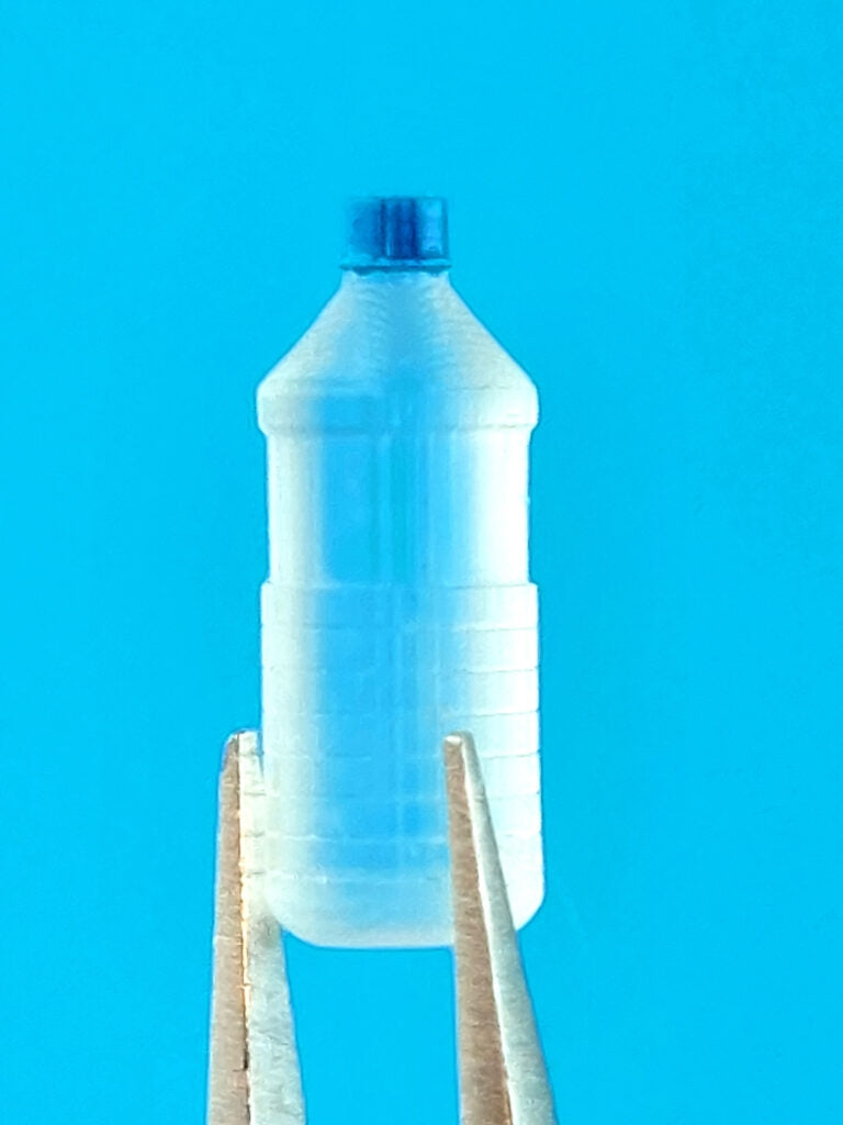 Point of no Return 3524050 Plastic Bottle (type I, Blue and Clear) 1/35 – image 10