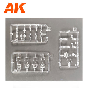AK Interactive AK35504-B PZ.KPFW.IV AUSF.D AFRIKA KORPS + 5 FIGURES GERMAN TANK CREW AFRIKA KORPS 1/35 – immagine 12