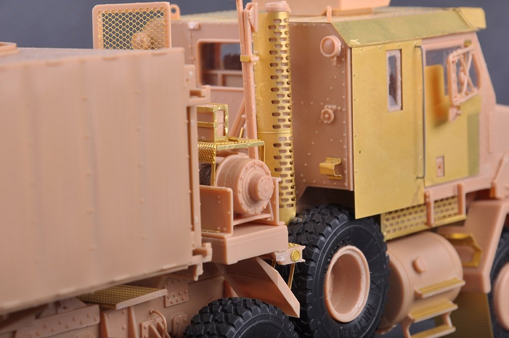 Hobby Boss 85525 M1070 Gun Truck 1/35 – zdjęcie 24