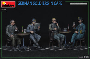 MiniArt 35396 GERMAN SOLDIERS IN CAFE 1/35 – Bild 2