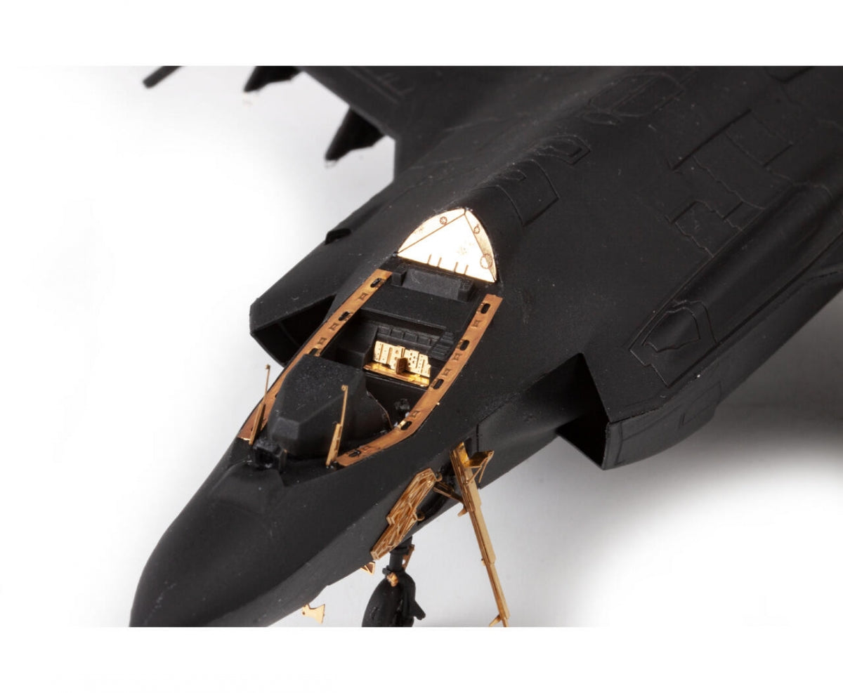 Eduard 73852 F-35A REVELL 1/72 – image 10