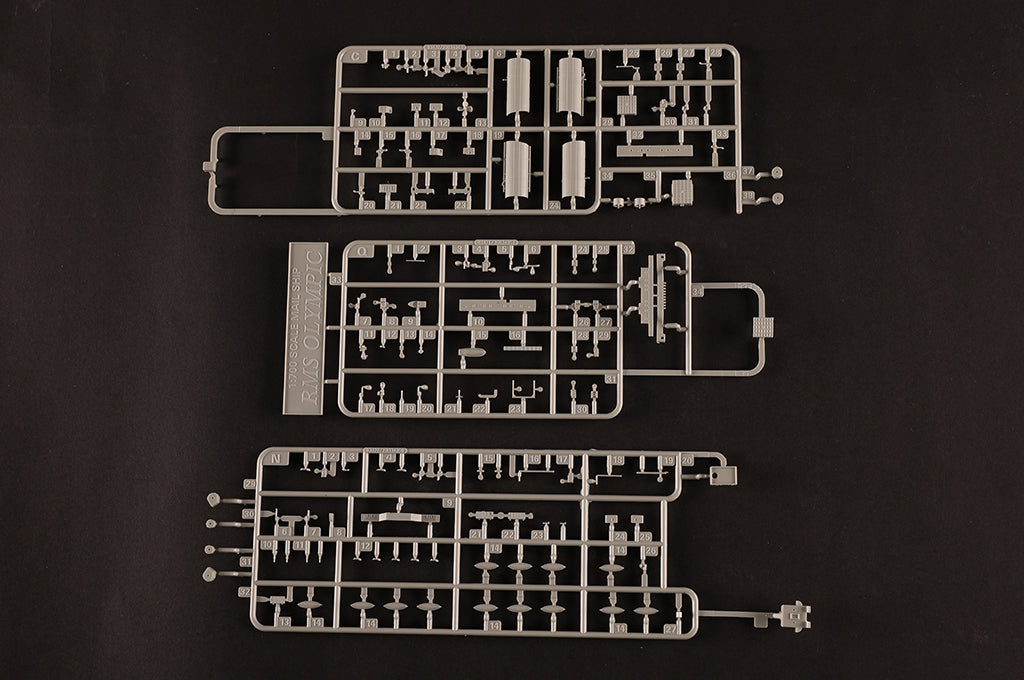 Hobby Boss 83421 Olympic 1/700 – zdjęcie 9