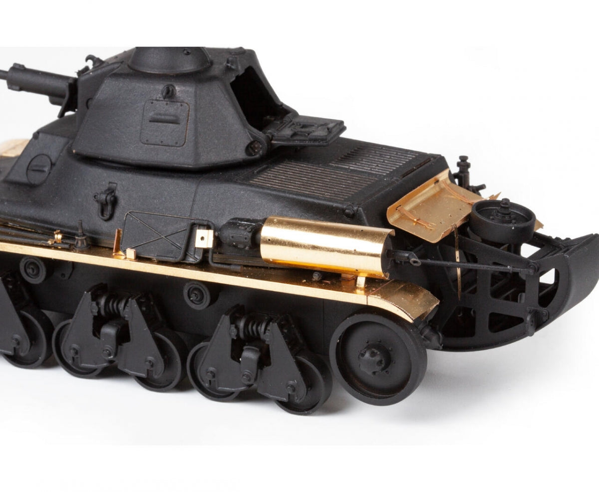 Eduard 36536 H39 French Light Tank TAMIYA 1/35 – image 5
