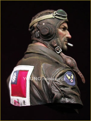 Young Miniatures YM1843 TIGRES VOLANTS 1942 1/10 – image 3
