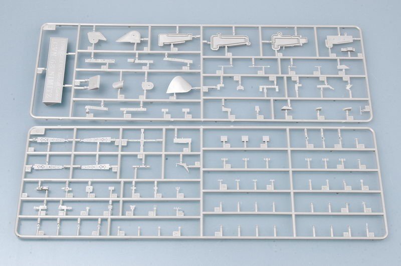 Trumpeter 05714 USS Nimitz CVN-68 1/700 – image 5