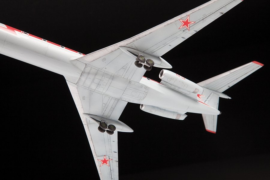 Zvezda 7036 Tupolev Tu-134UBL &amp;quot;Crusty-B&amp;quot; 1/144 – zdjęcie 3