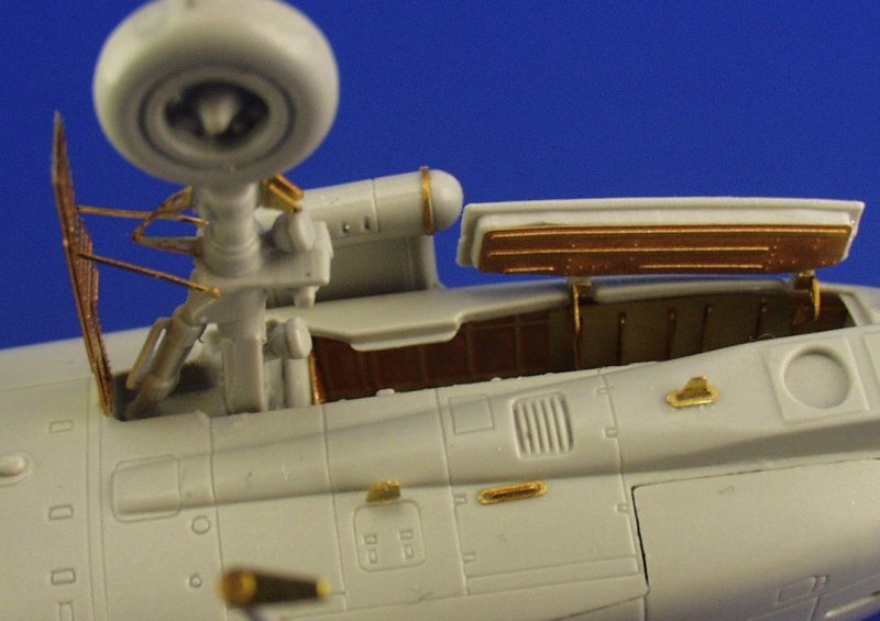 Eduard 73232 A-10 1/72 ITALERI, REVELL – Bild 8