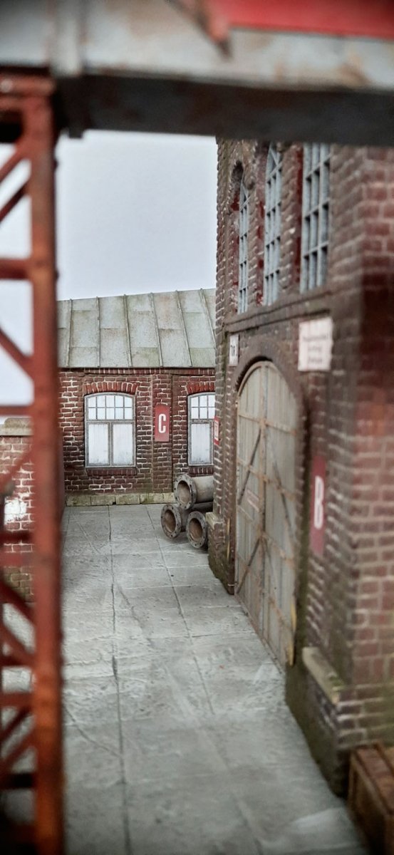 RT-Diorama 35286 Diorama-Base: &amp;quot;Factory Yard&amp;quot; 1/35 – Bild 12